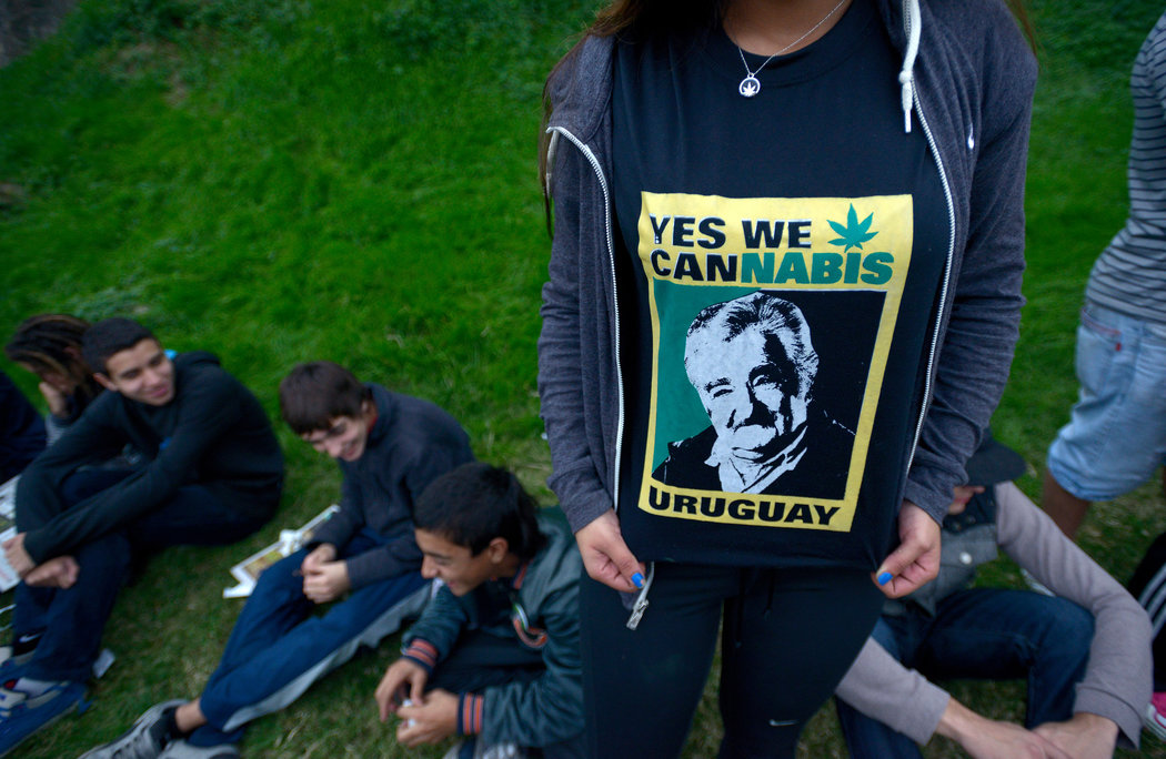 Uruguay comienza a vender marihuana para competir con el narcotráfico